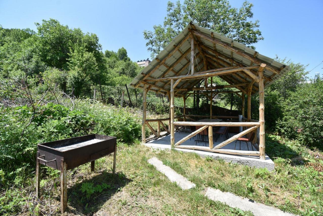 Guest House Arsan Tsaghkadzor Esterno foto