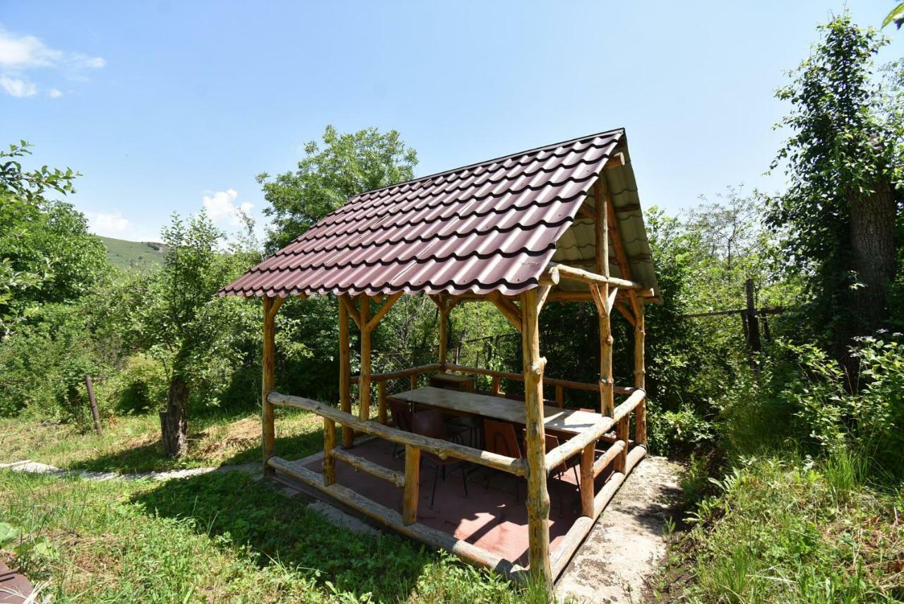Guest House Arsan Tsaghkadzor Esterno foto