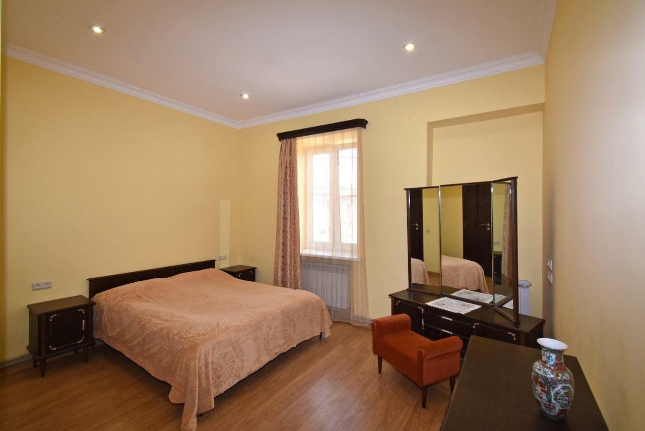 Guest House Arsan Tsaghkadzor Esterno foto