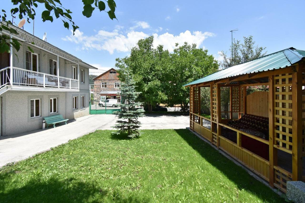 Guest House Arsan Tsaghkadzor Esterno foto