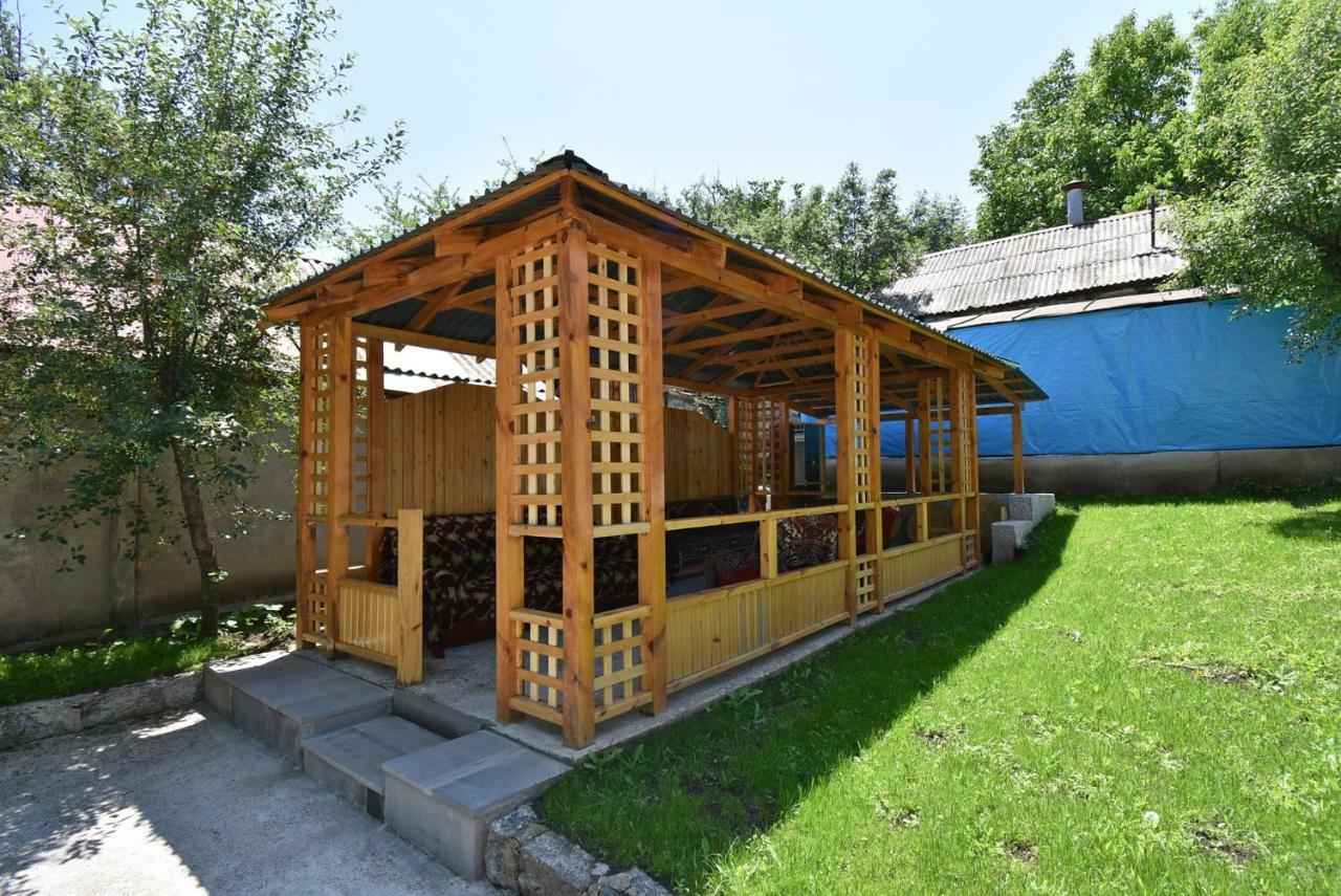Guest House Arsan Tsaghkadzor Esterno foto