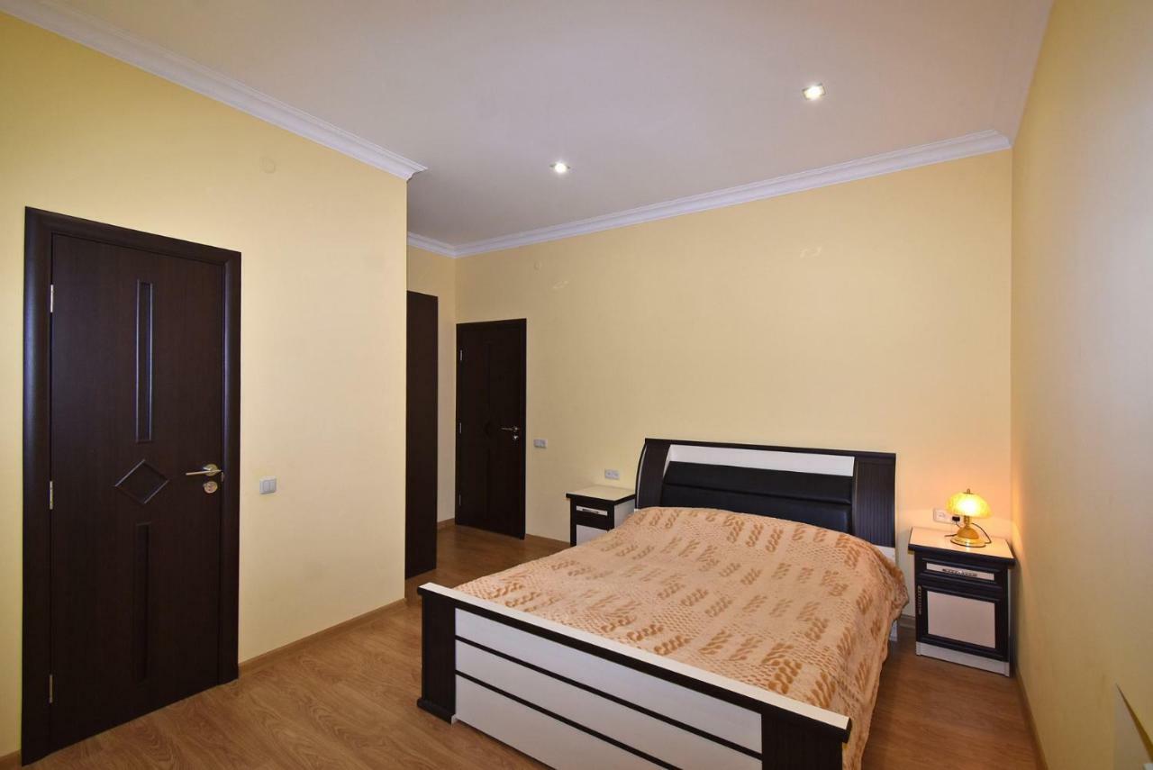 Guest House Arsan Tsaghkadzor Esterno foto