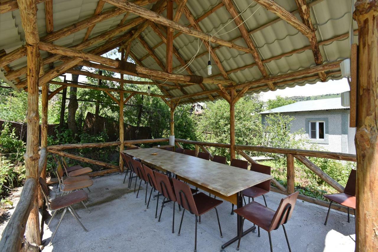 Guest House Arsan Tsaghkadzor Esterno foto
