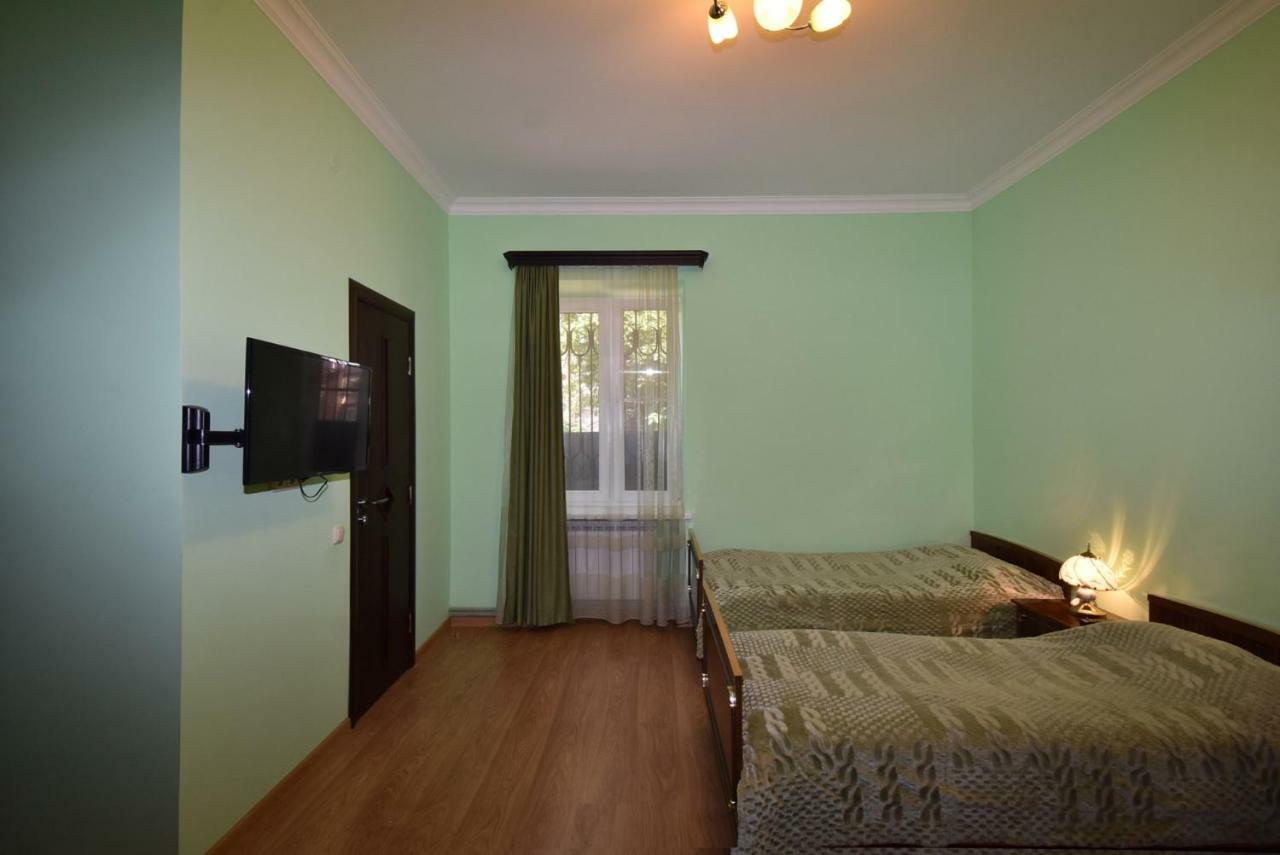 Guest House Arsan Tsaghkadzor Esterno foto