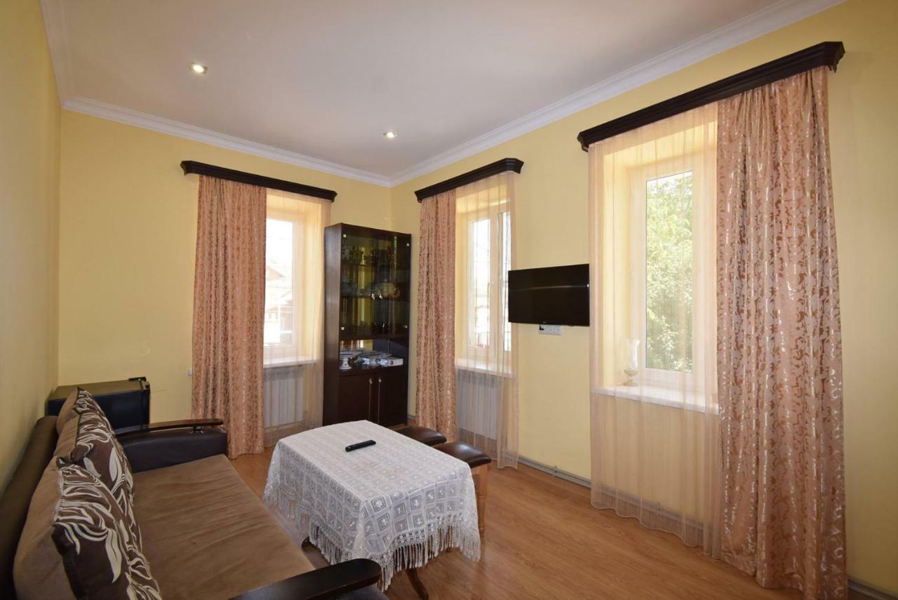 Guest House Arsan Tsaghkadzor Esterno foto