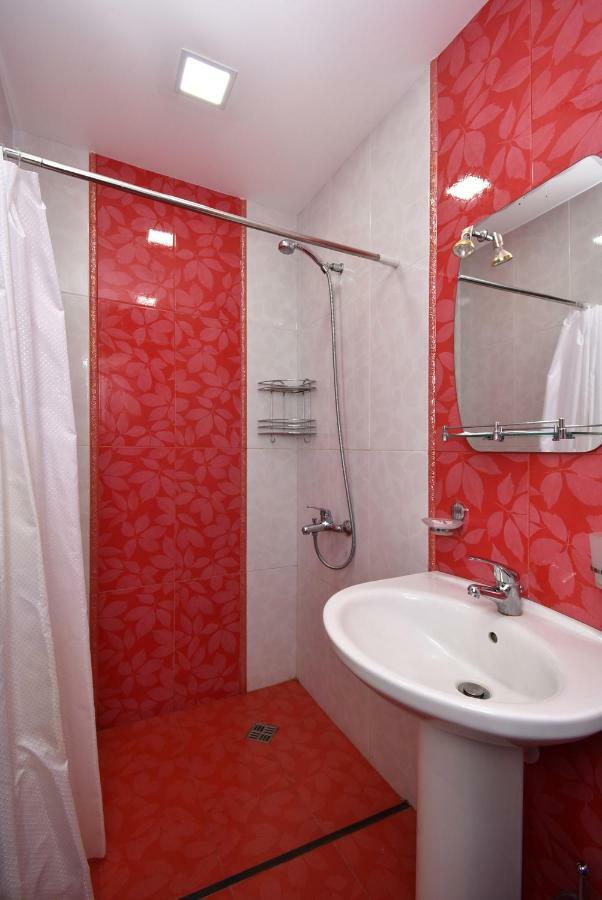 Guest House Arsan Tsaghkadzor Esterno foto