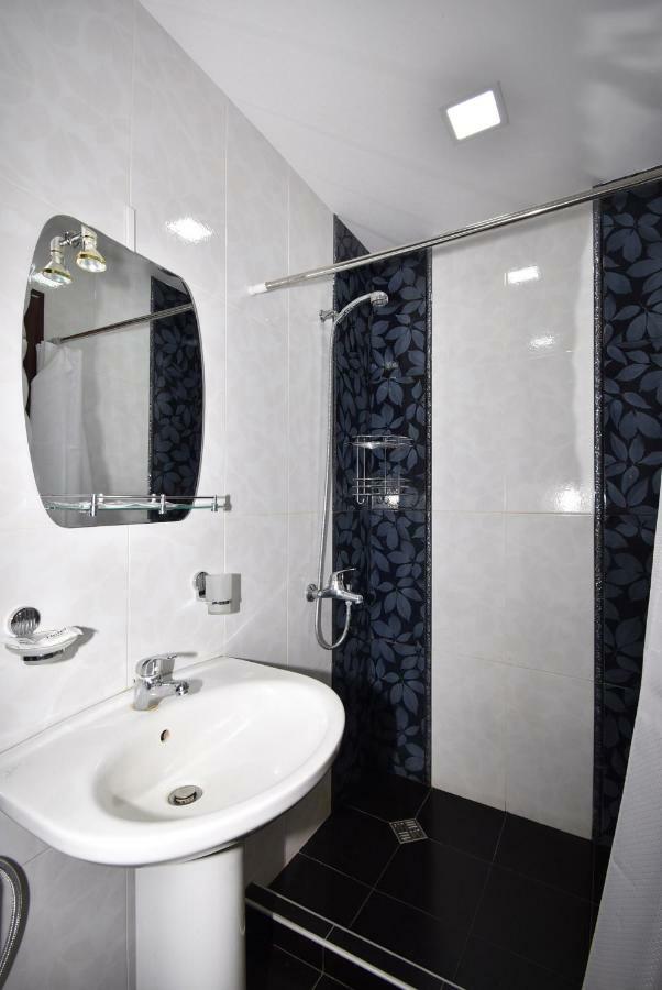 Guest House Arsan Tsaghkadzor Esterno foto