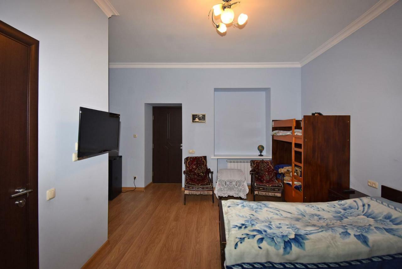 Guest House Arsan Tsaghkadzor Esterno foto
