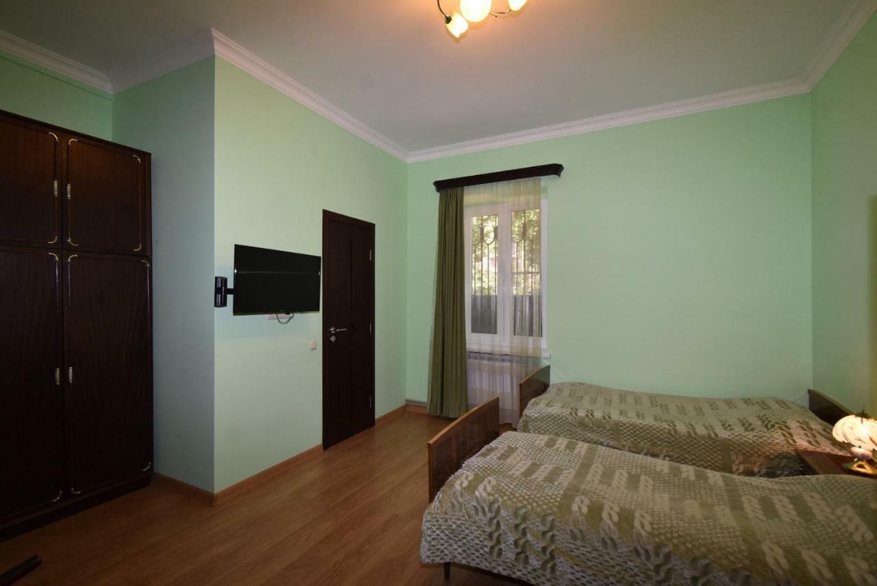 Guest House Arsan Tsaghkadzor Esterno foto