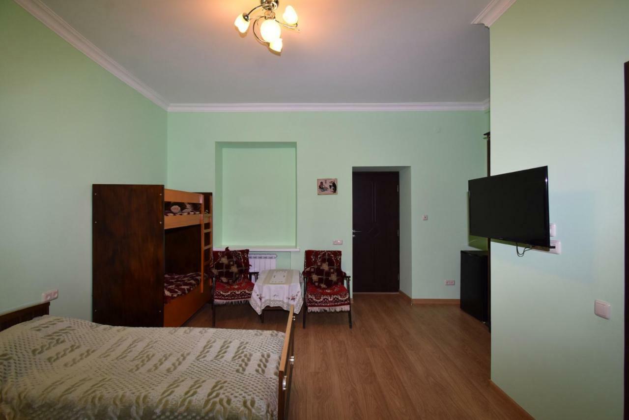 Guest House Arsan Tsaghkadzor Esterno foto